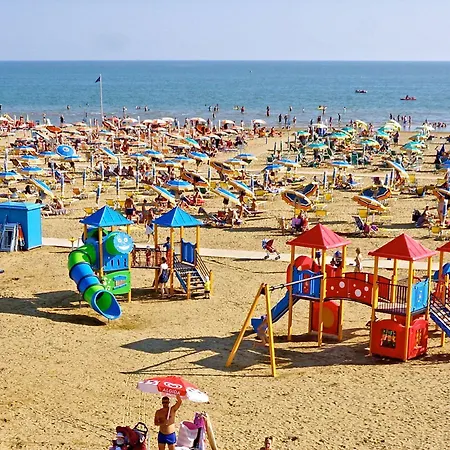 Relax And Enjoy Flat With Pool 150m From The Sea Apartment Bibione