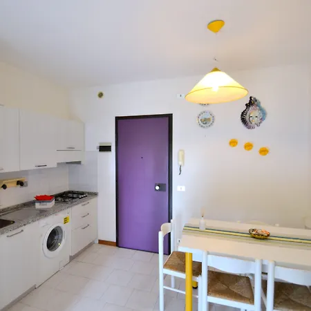 Relax And Enjoy Flat With Pool 150m From The Sea Apartamento